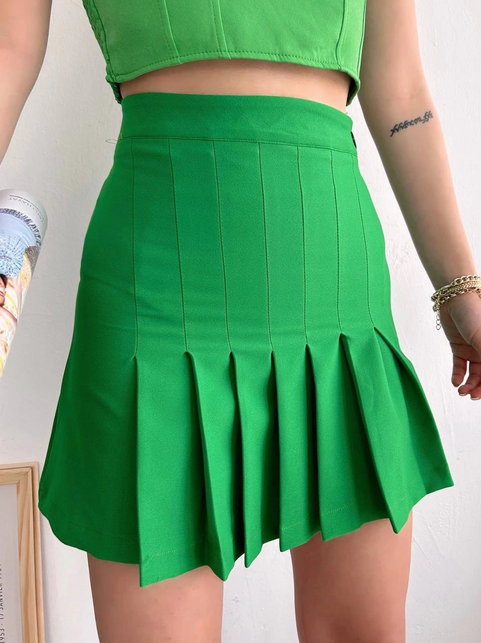 1234003_pileli-dugmeli-etek-acik-yesil-s24811-64546073-sw958sh1280.png Pileli Düğmeli Etek Açık Yeşil S24811 (Beden: S) - Görsel 1