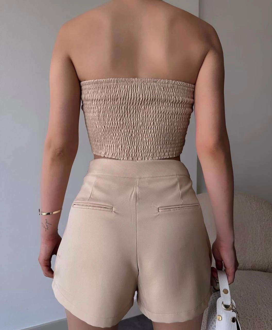 1234072_arkadan-buzgulu-esnek-bustiyer-bej-20452887-sw1056sh1280.png Arkadan Büzgülü Esnek Büstiyer Bej (Beden: M) - Görsel 2