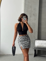 Tek Yırtmaçlı Zebra Desenli Deri Etek Beyazsiyah W24475-S (Beden: M) - Görsel 2