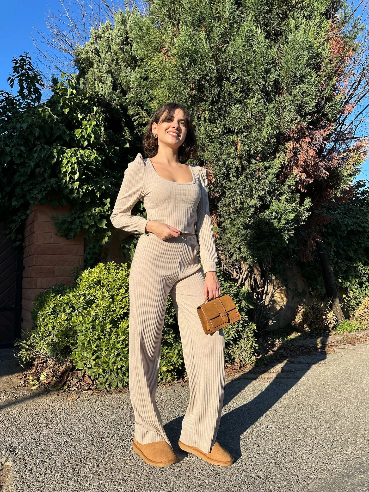 1234349_fitilli-prenses-kol-alt-ust-takim-bej-95421227-sw1536sh2048.png Fitilli Prenses Kol Alt Üst Takım Bej (Beden: M) - Görsel 4