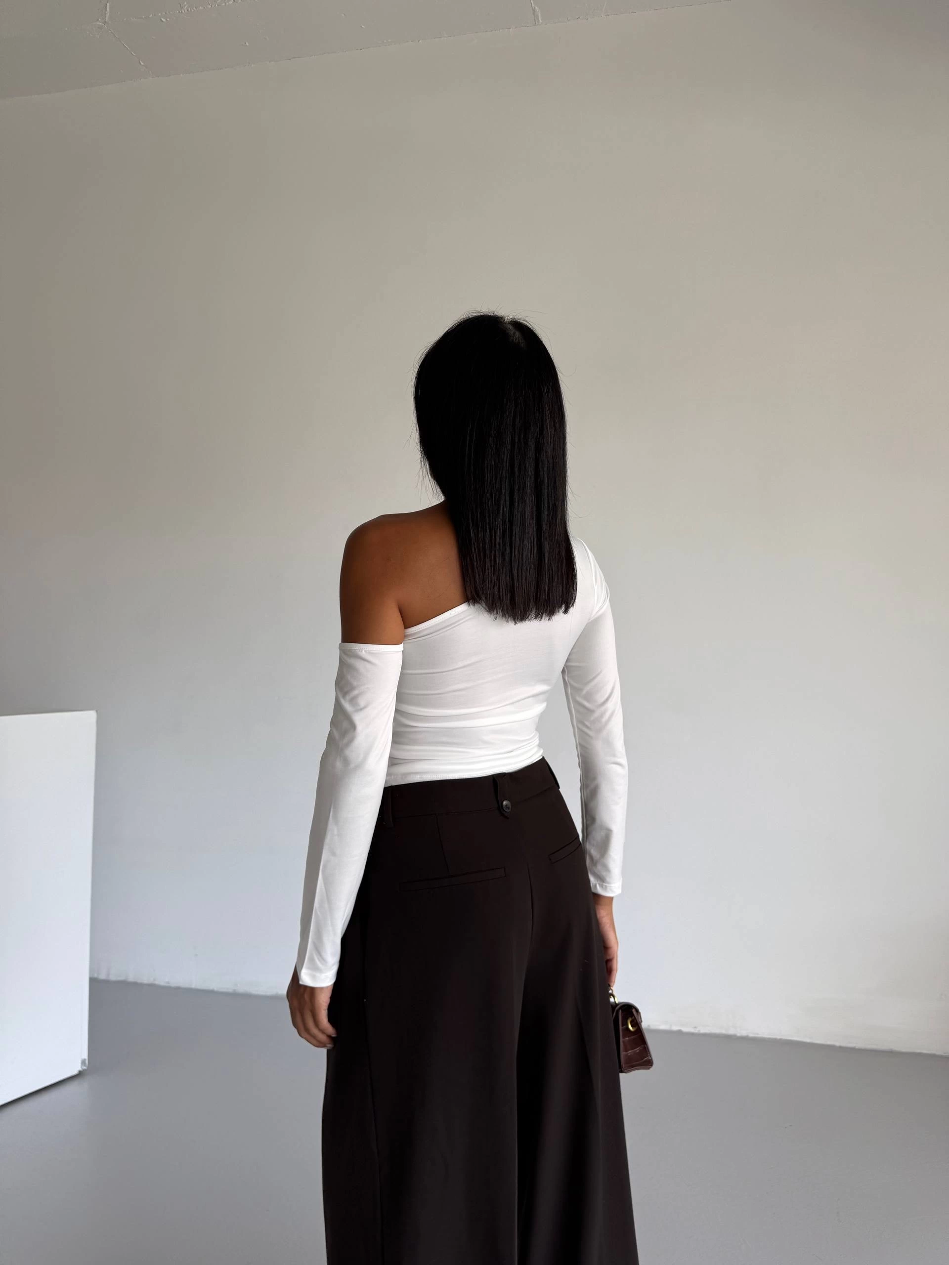 1234401_omuz-detayli-kollu-bluz-beyaz-f2336-12204125-sw1920sh2560.png Omuz Detaylı Kollu Bluz Beyaz F2336 (Beden: M) - Görsel 2