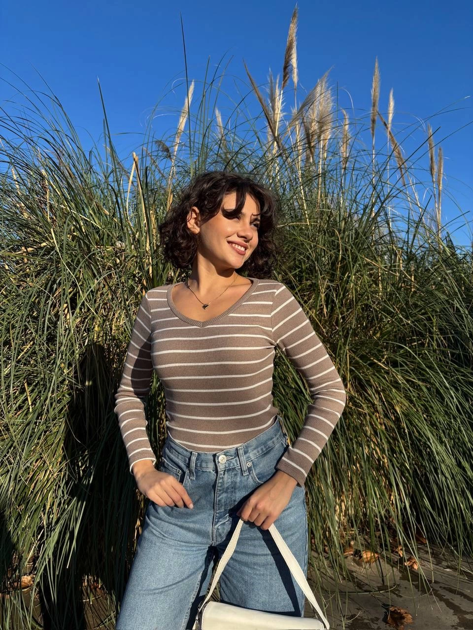 1234509_v-yaka-cizgili-bluz-bej-a3699-56660795-sw960sh1280.png V Yaka Çizgili Bluz Bej A3699 (Beden: S) - Görsel 2