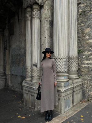 Boğazlı Kalın Bürümcük Uzun Elbise Vizon (Beden: S)