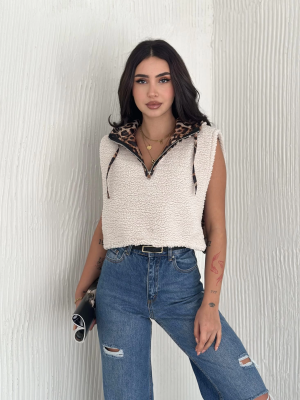 Astarlı Kapşonlu Kuzu Yelek Beyaz T1243 (Beden: Xl)