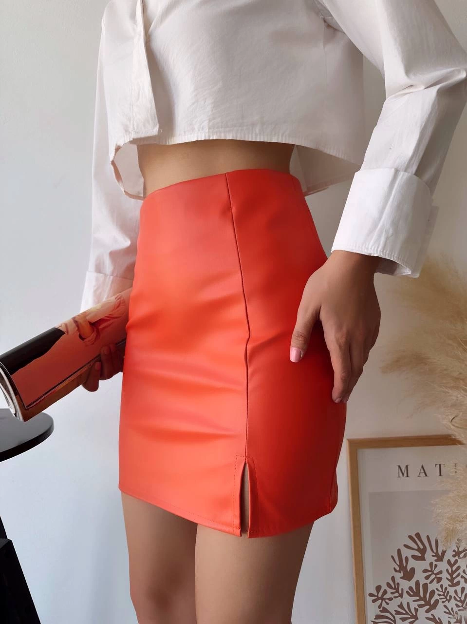 1234616_tek-yirtmacli-arkadan-fermuarli-deri-etek-turuncu-s24475-99901267-sw959sh1280.png Tek Yırtmaçlı Arkadan Fermuarlı Deri Etek Turuncu S24475 (Beden: S) - Görsel 3