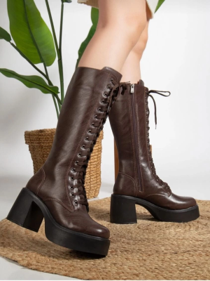 Guay Kahverengi Cilt Bağcıklı Topuklu Çizme (Numara: 36)