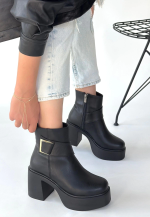 Lonji Siyah Cilt Topuklu Bot (Numara: 39)