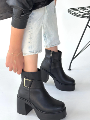 Lonji Siyah Cilt Topuklu Bot (Numara: 39)