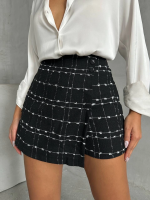 İki Düğmeli Ch Kumaş Şort Etek Siyah H26414 (Beden: S) - Görsel 3