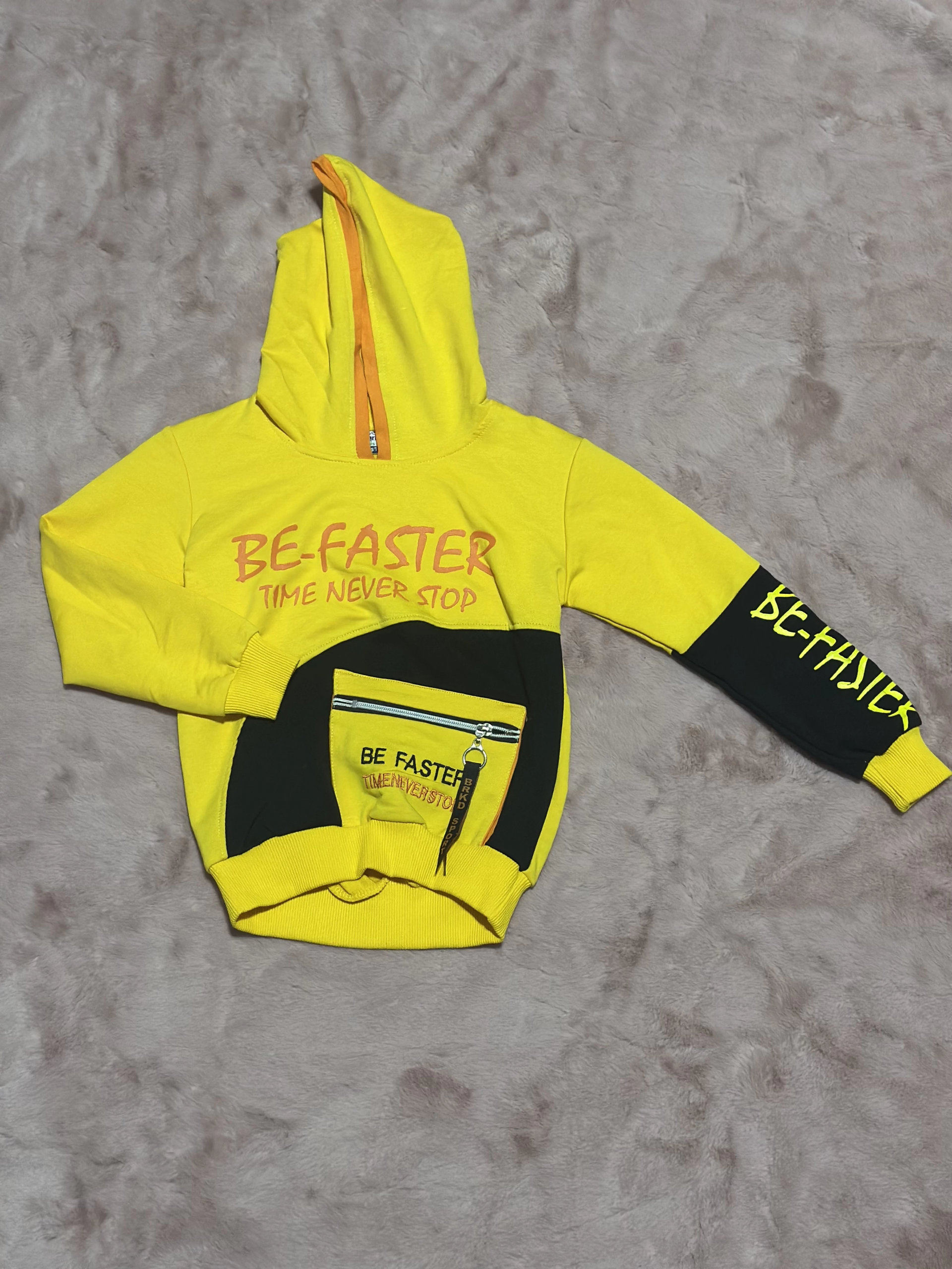 1235802_3-9-yas-naskili-on-fermuar-detayli-kol-ek-kapsonlu-sweatshirt-sari-43589030-sw3024sh4032.png 3-9 Yaş Naskılı Ön Fermuar Detaylı Kol Ek Kapşonlu Sweatshirt Sarı (Beden: 5) - Görsel 1