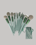 Kusursuz Makyaj İçin Yumuşak ve Dayanıklı Makyaj Fırça Seti - Görsel 2