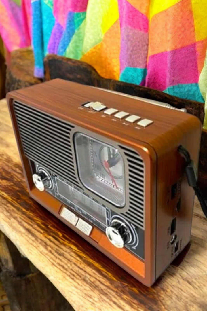 1243559_WhatsApp-Gorsel-2024-12-27-saat-11.03.09_b6215114.jpg Ahşap Görünümlü Retro Bluetooth Radyo USB,AUX Ve SD Kart Girişli - Görsel 3