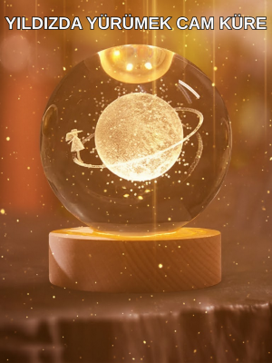 Kız Figürlü Sarı Cam Küre Işıklı Büyük Boy Ahşap Standlı Dekor