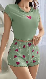 Kadın Yeşil Çilek Desenli Askılı Şortlu Pijama Takım 5004