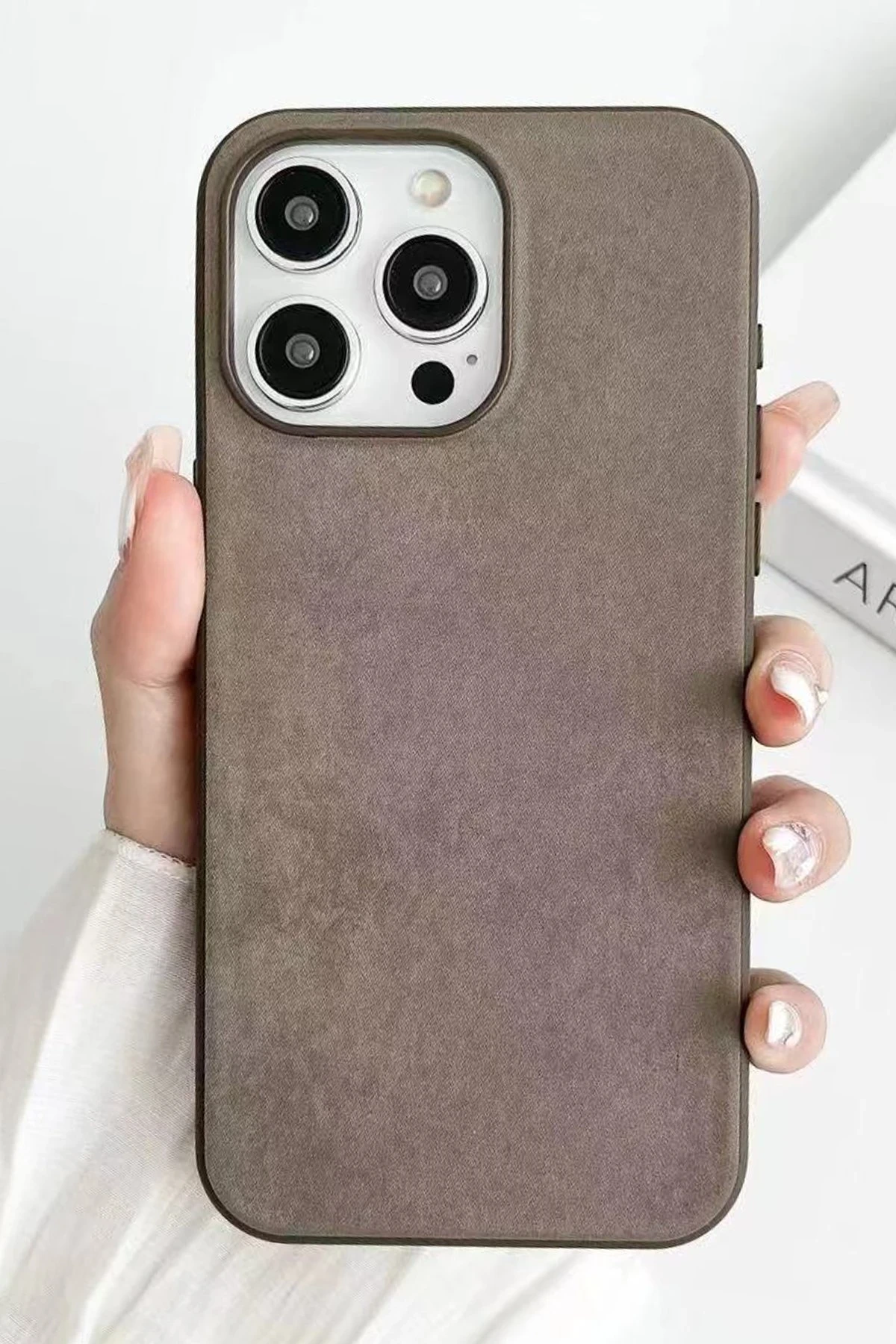 newface-iphone-15-pro-max-kilif-karen-magsafe-kapak-kahverengi-default.webp Newface iPhone 15 Pro Max Kılıf Karen Magsafe Kapak - Kahverengi - Görsel 1