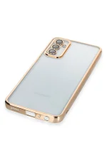 Newface Samsung Galaxy M23 Kılıf Razer Lensli Silikon - Gold - Görsel 4