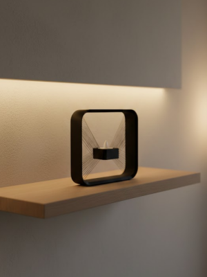 Askılı Kare Mumluk Duvar Dekoru Loş Salon ve Modern Mekanlar