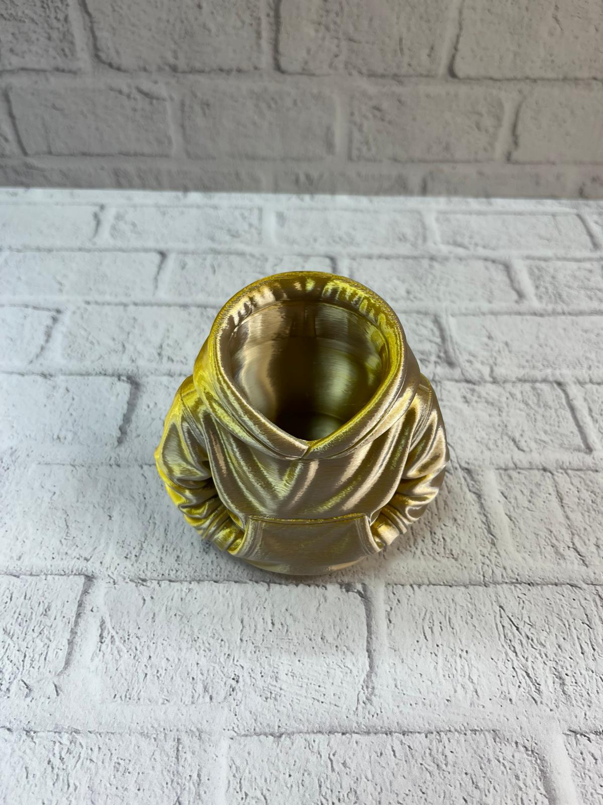 WhatsApp-Image-2025-12-20-at-10.35.31-1-2.jpeg Gold Hoodie Kalemlik 10x10 cm Masa Üstü Düzenleyici - Görsel 2